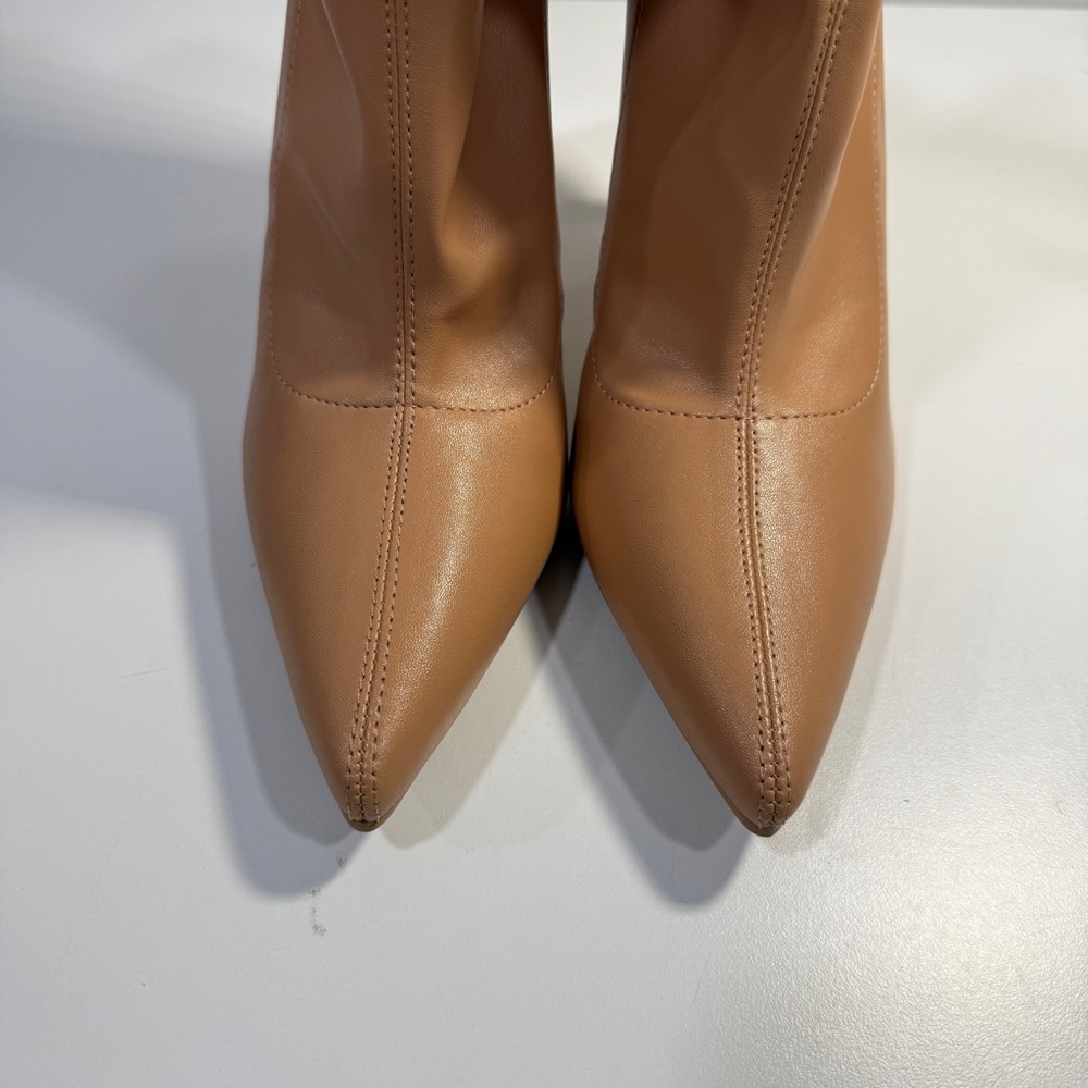 Cape Robbin Heels Beige Tan Pointed Toe Gold Ankle Booties Boots Vice Size 8.5 - Picture 8 of 14